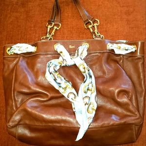 Rich brown leather Gucci purse
